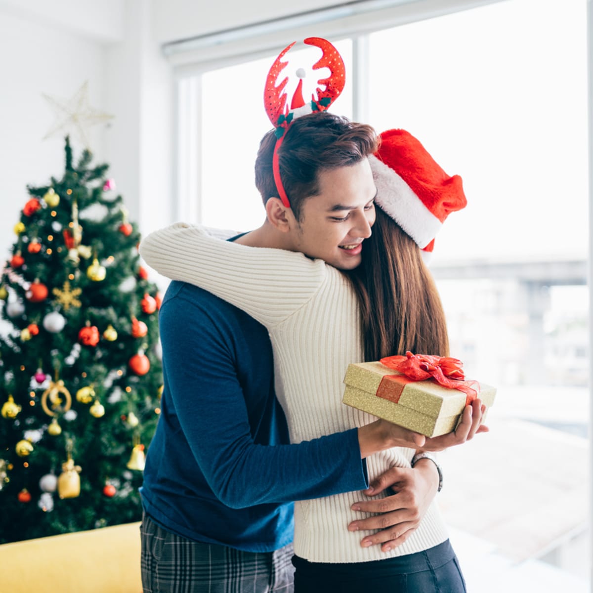 5 Creative Presents Your Girlfriend Will Love This Holiday