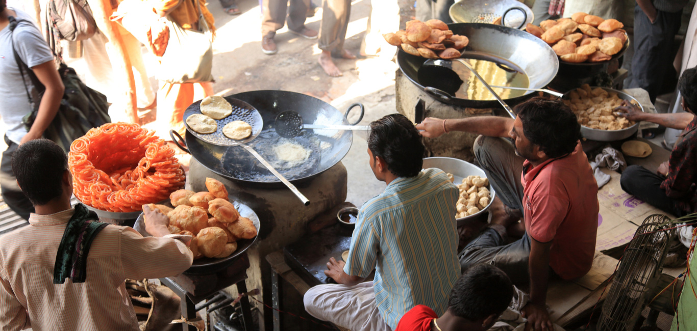 A Gastronomic Adventure: Discovering the Famous Eateries in Varanasi