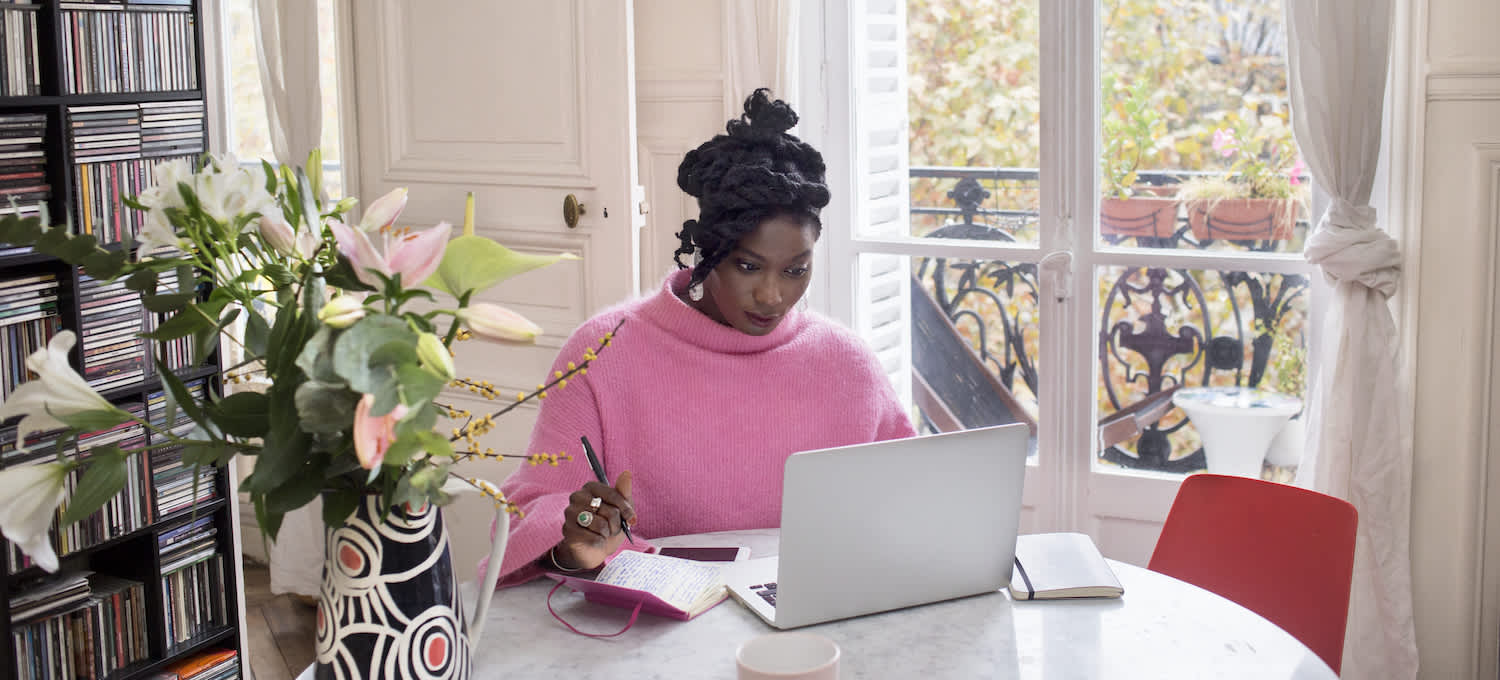 The Pros and Cons of Starting a Side Hustle While Working Full-Time