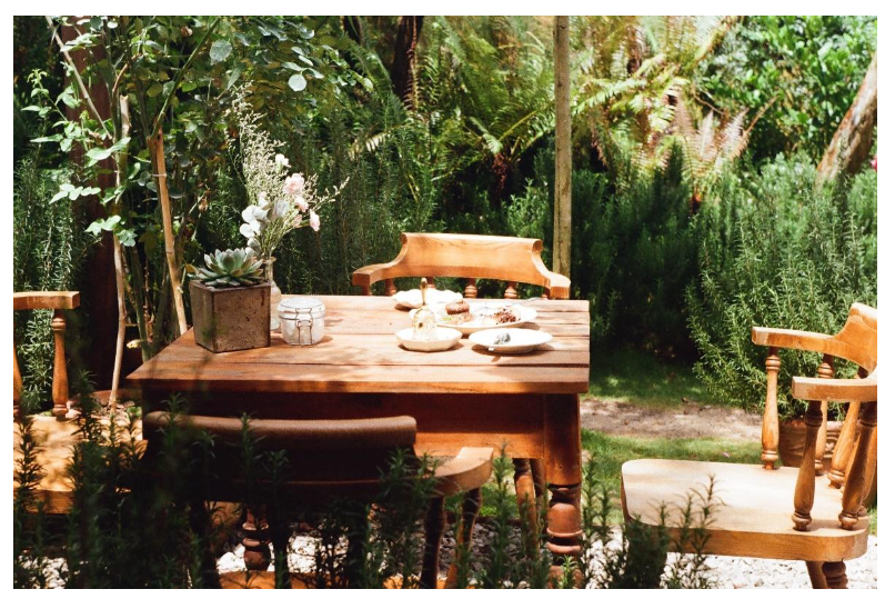 6 Ways to Style Your Outdoor Space